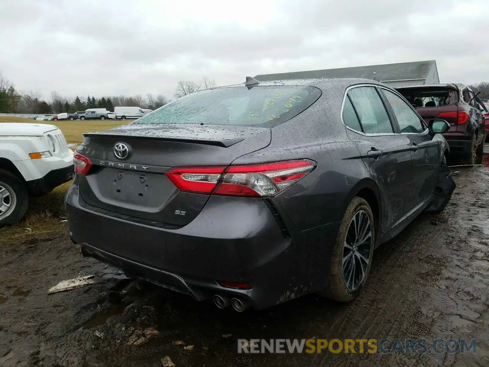 4 Photograph of a damaged car 4T1B11HK1KU842080 TOYOTA CAMRY 2019