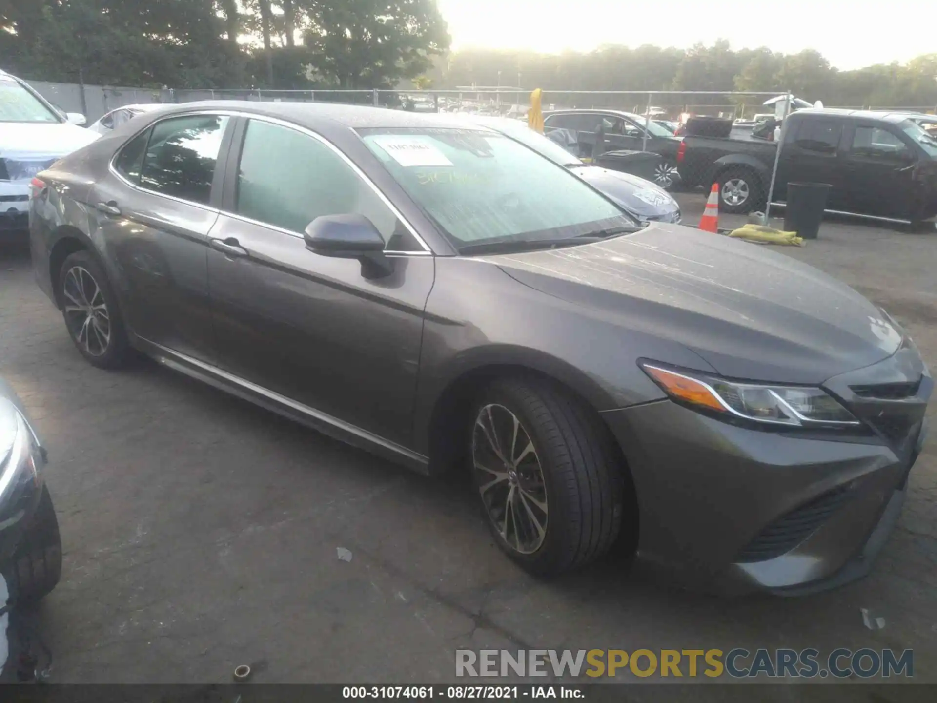 1 Photograph of a damaged car 4T1B11HK1KU845609 TOYOTA CAMRY 2019