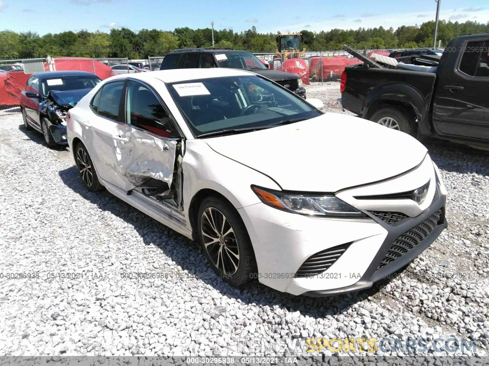 1 Photograph of a damaged car 4T1B11HK1KU846694 TOYOTA CAMRY 2019