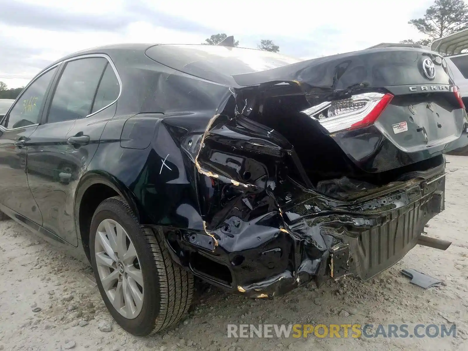 9 Photograph of a damaged car 4T1B11HK1KU846811 TOYOTA CAMRY 2019