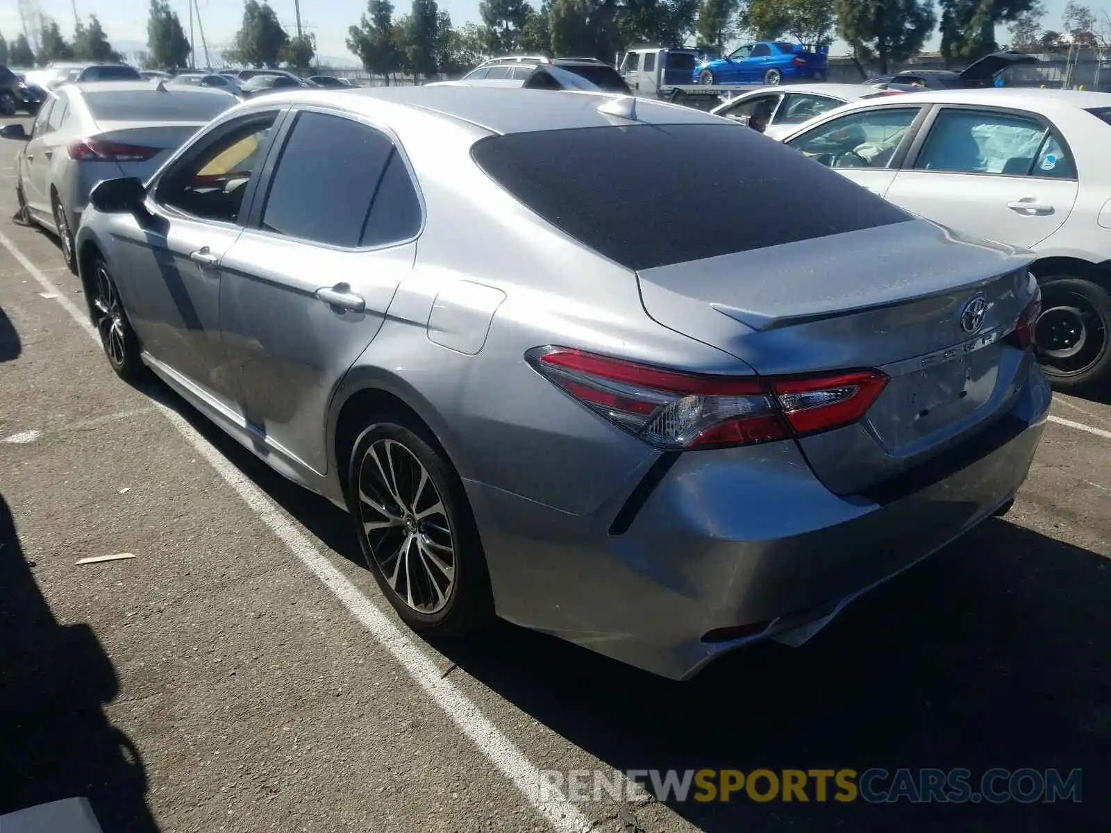 3 Photograph of a damaged car 4T1B11HK1KU847473 TOYOTA CAMRY 2019