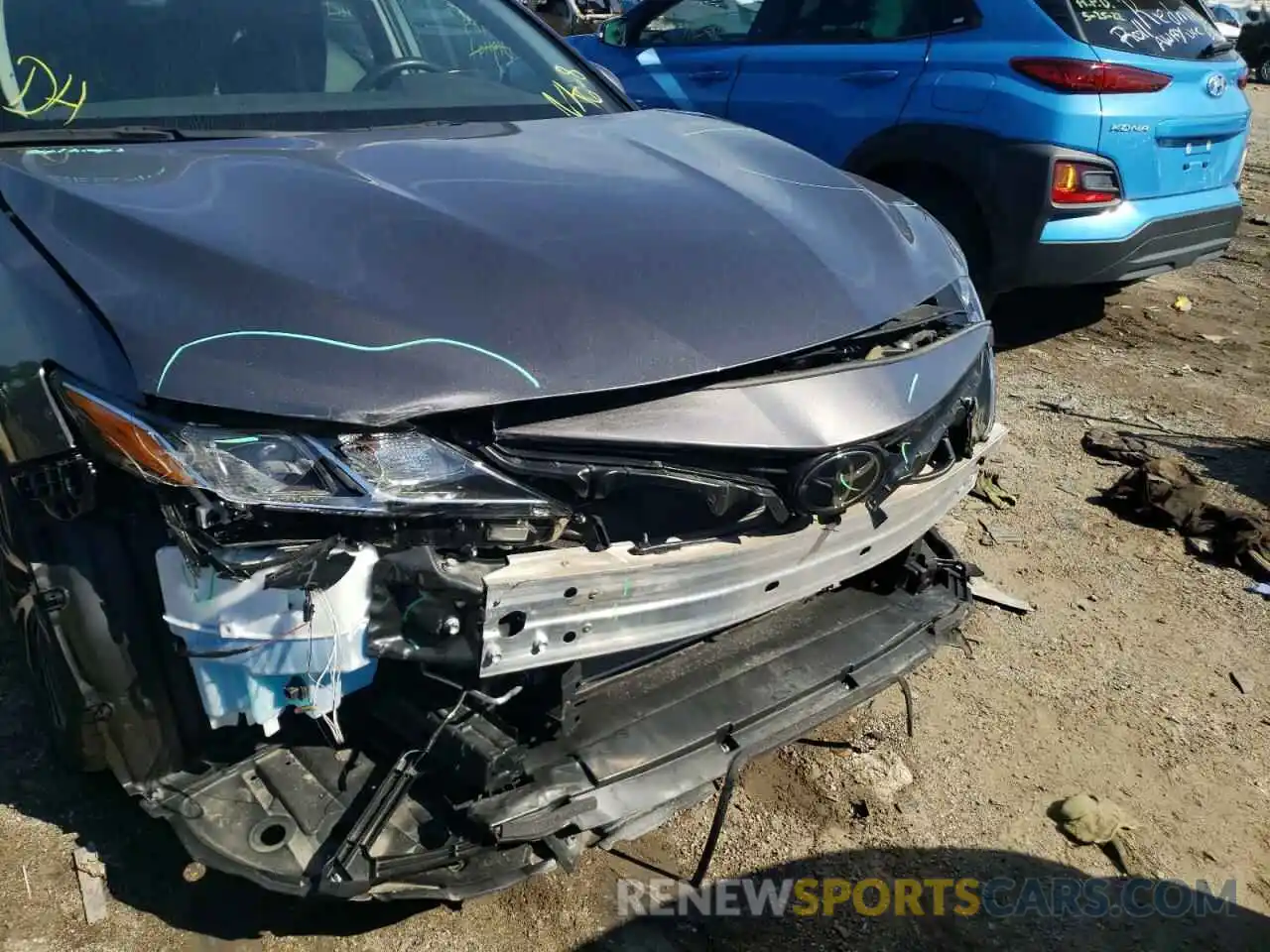 9 Photograph of a damaged car 4T1B11HK1KU848459 TOYOTA CAMRY 2019