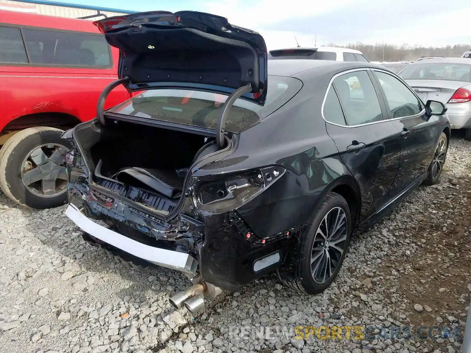 4 Photograph of a damaged car 4T1B11HK1KU848574 TOYOTA CAMRY 2019