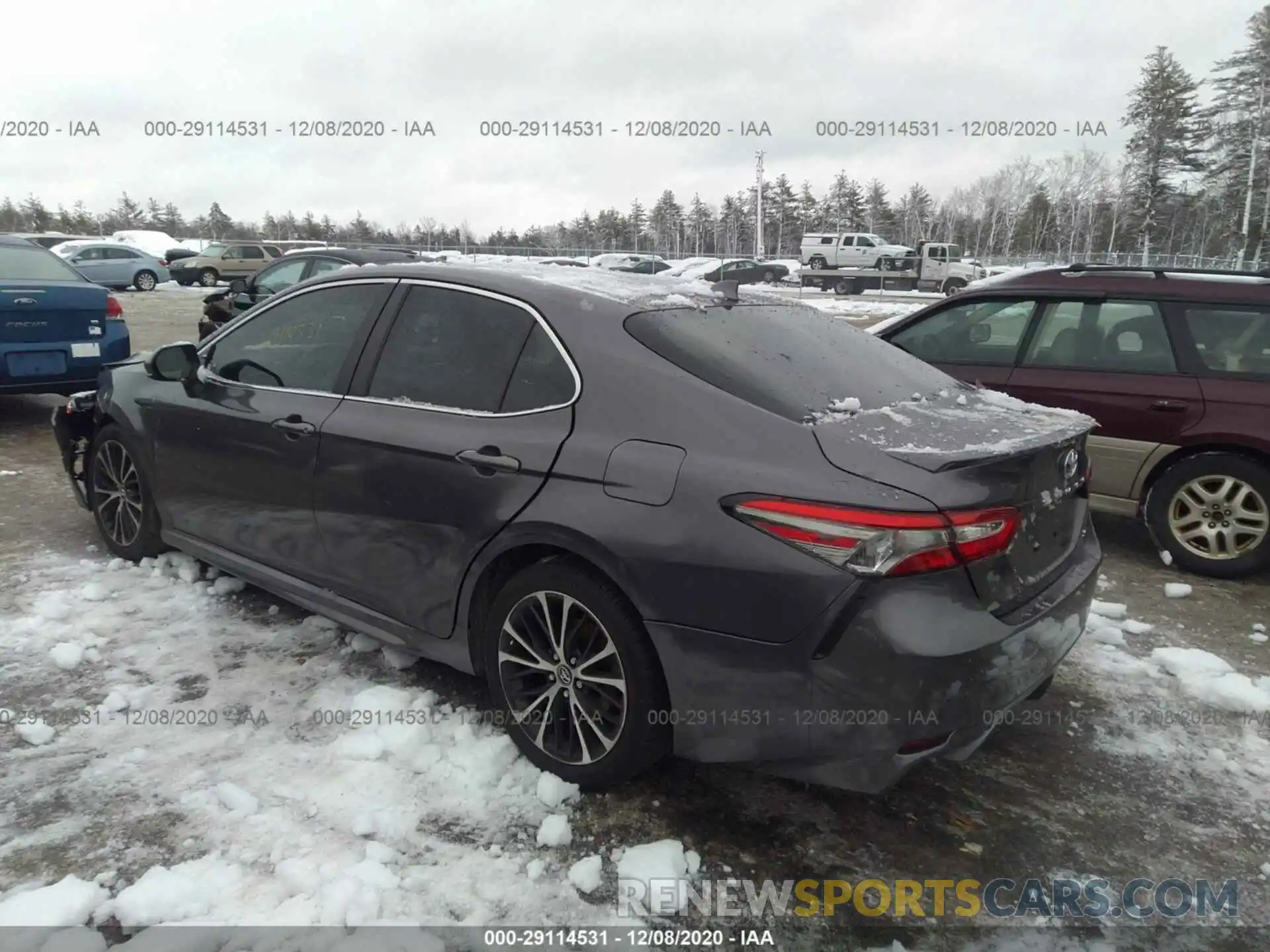 3 Photograph of a damaged car 4T1B11HK1KU849644 TOYOTA CAMRY 2019