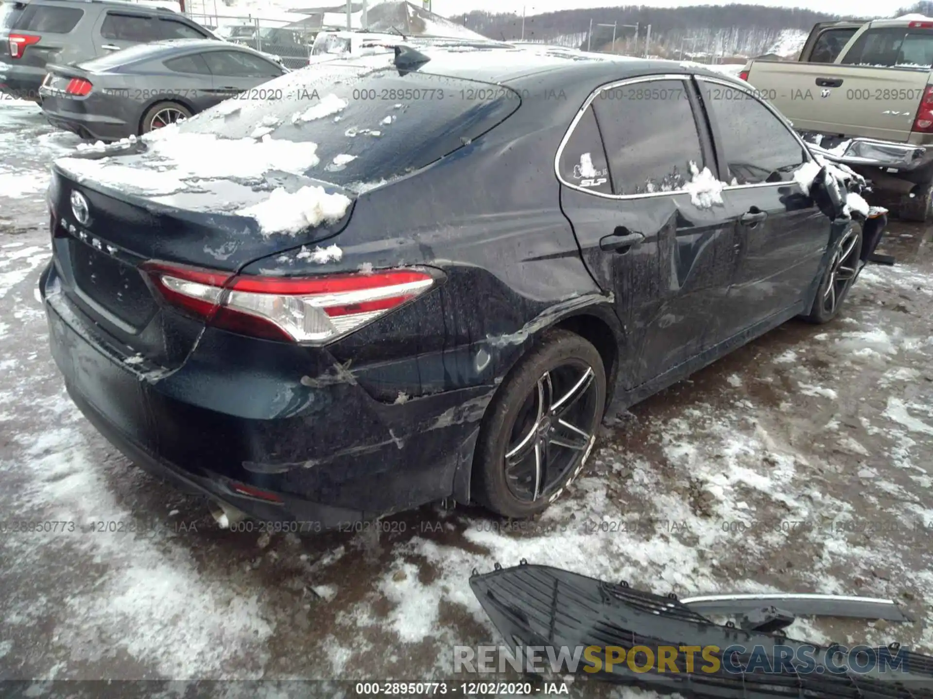 4 Photograph of a damaged car 4T1B11HK1KU850941 TOYOTA CAMRY 2019