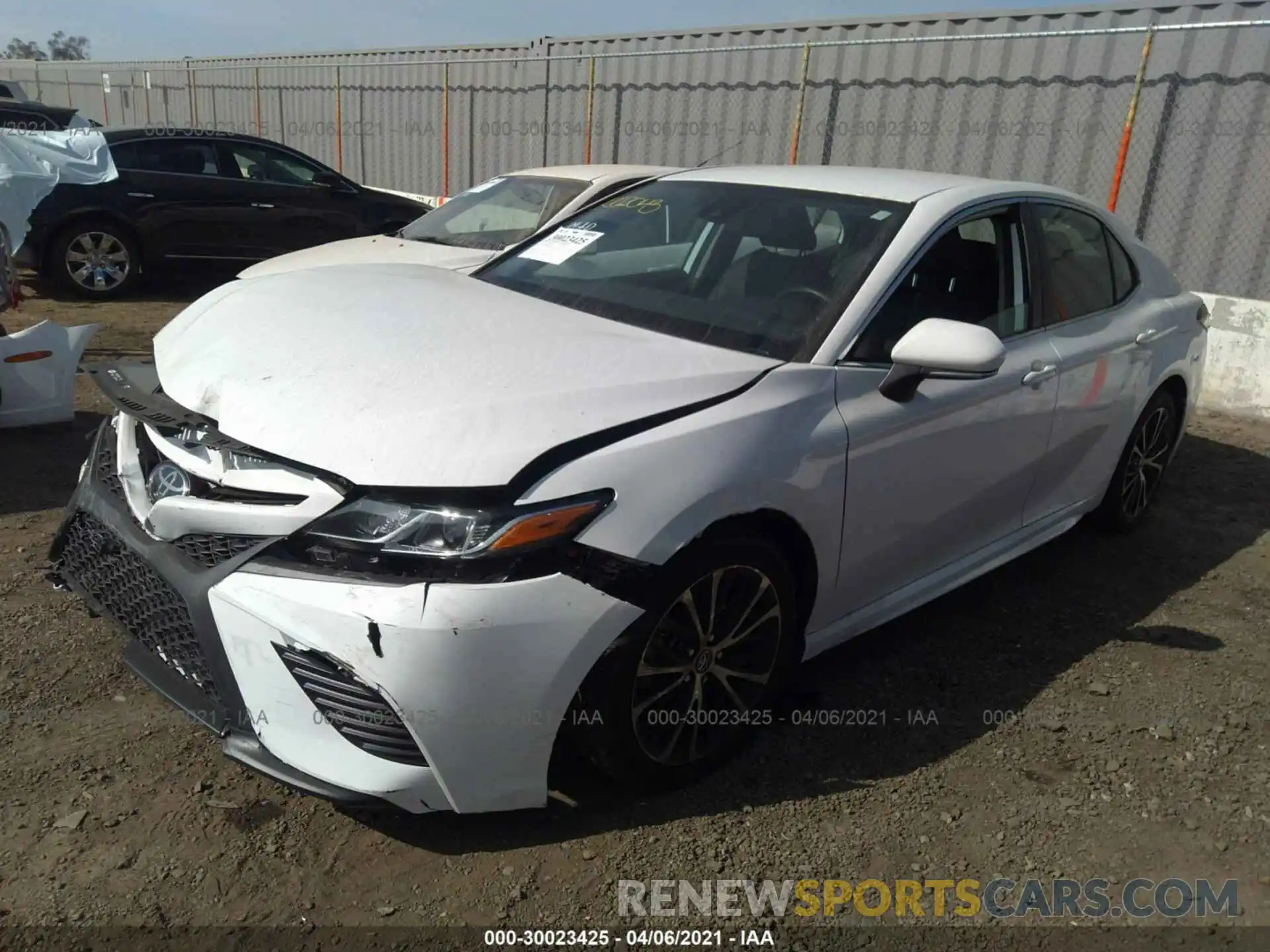 2 Photograph of a damaged car 4T1B11HK1KU850986 TOYOTA CAMRY 2019