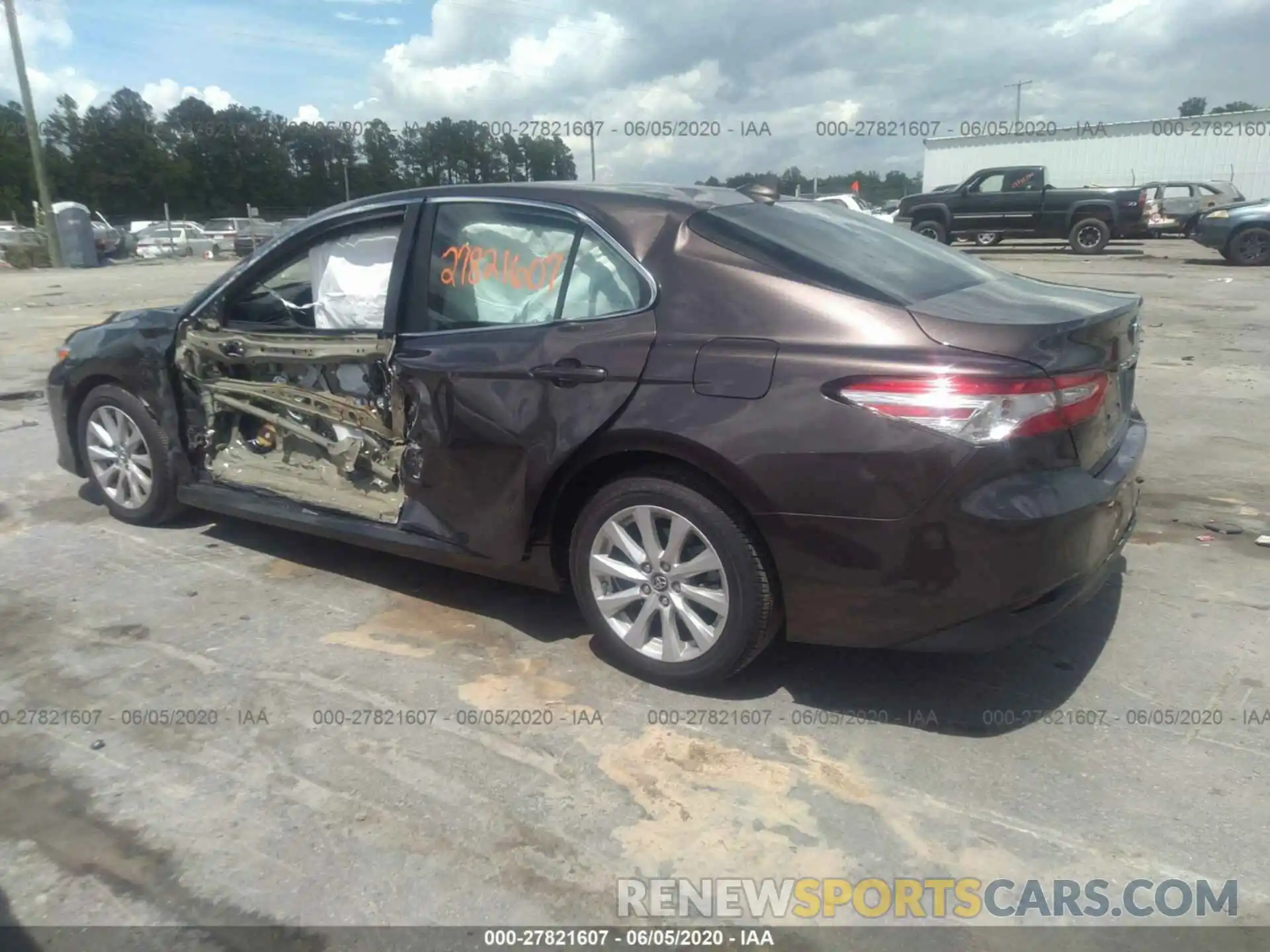 3 Photograph of a damaged car 4T1B11HK1KU853290 TOYOTA CAMRY 2019