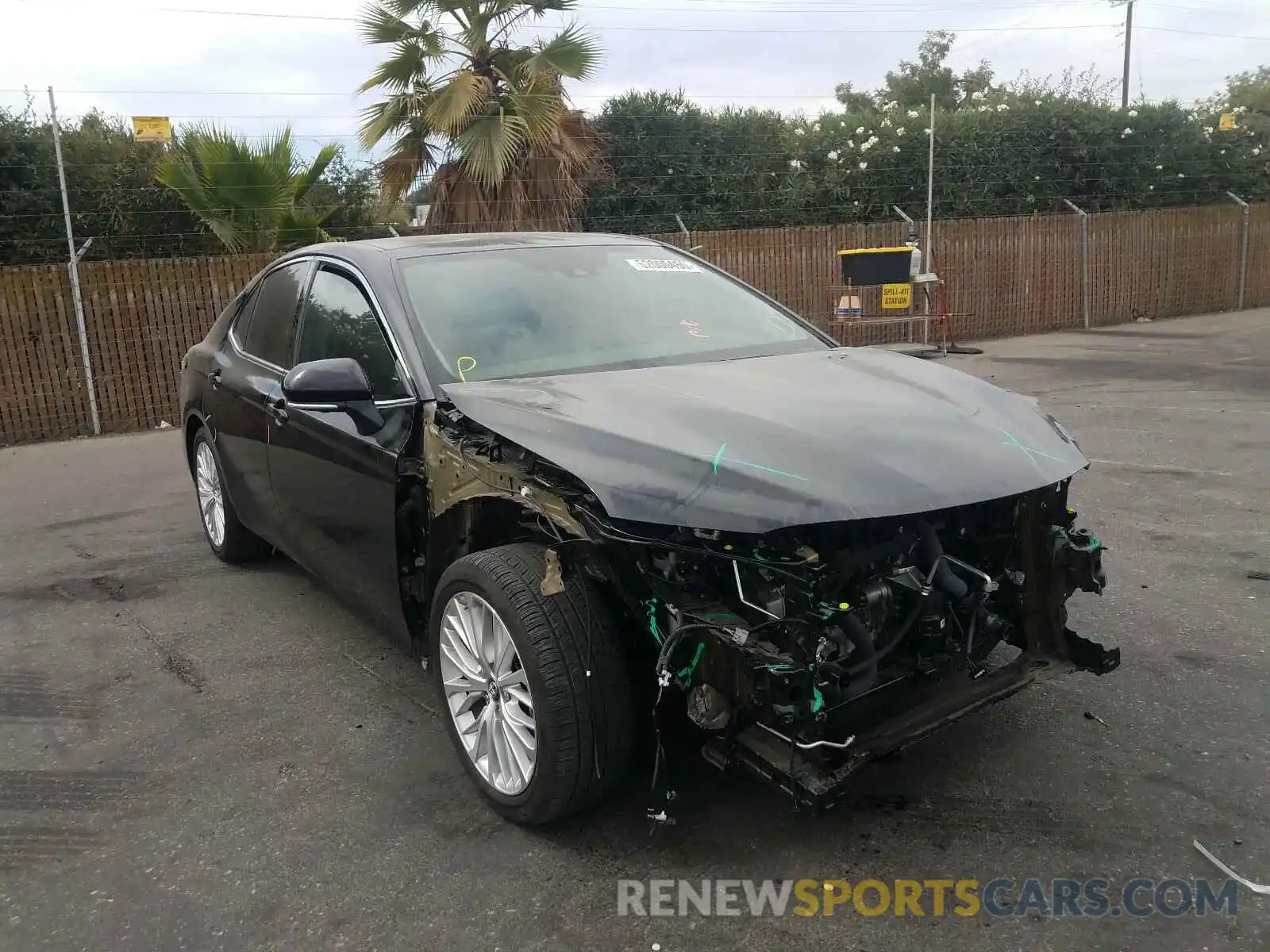 1 Photograph of a damaged car 4T1B11HK1KU853306 TOYOTA CAMRY 2019