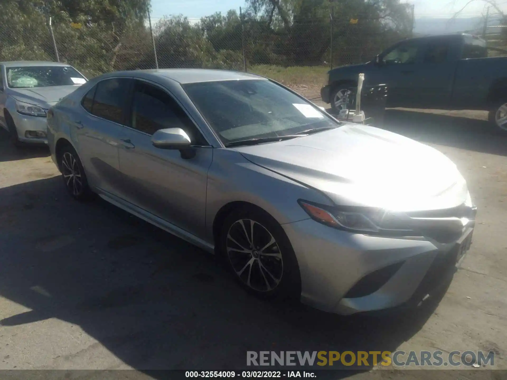 1 Photograph of a damaged car 4T1B11HK1KU855069 TOYOTA CAMRY 2019