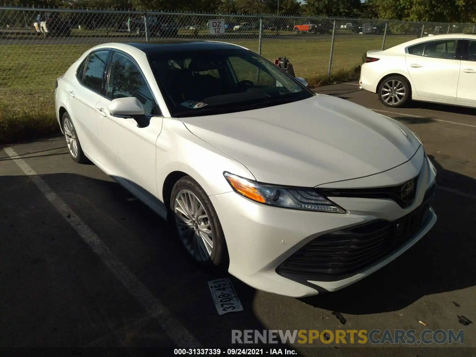 1 Photograph of a damaged car 4T1B11HK1KU855184 TOYOTA CAMRY 2019