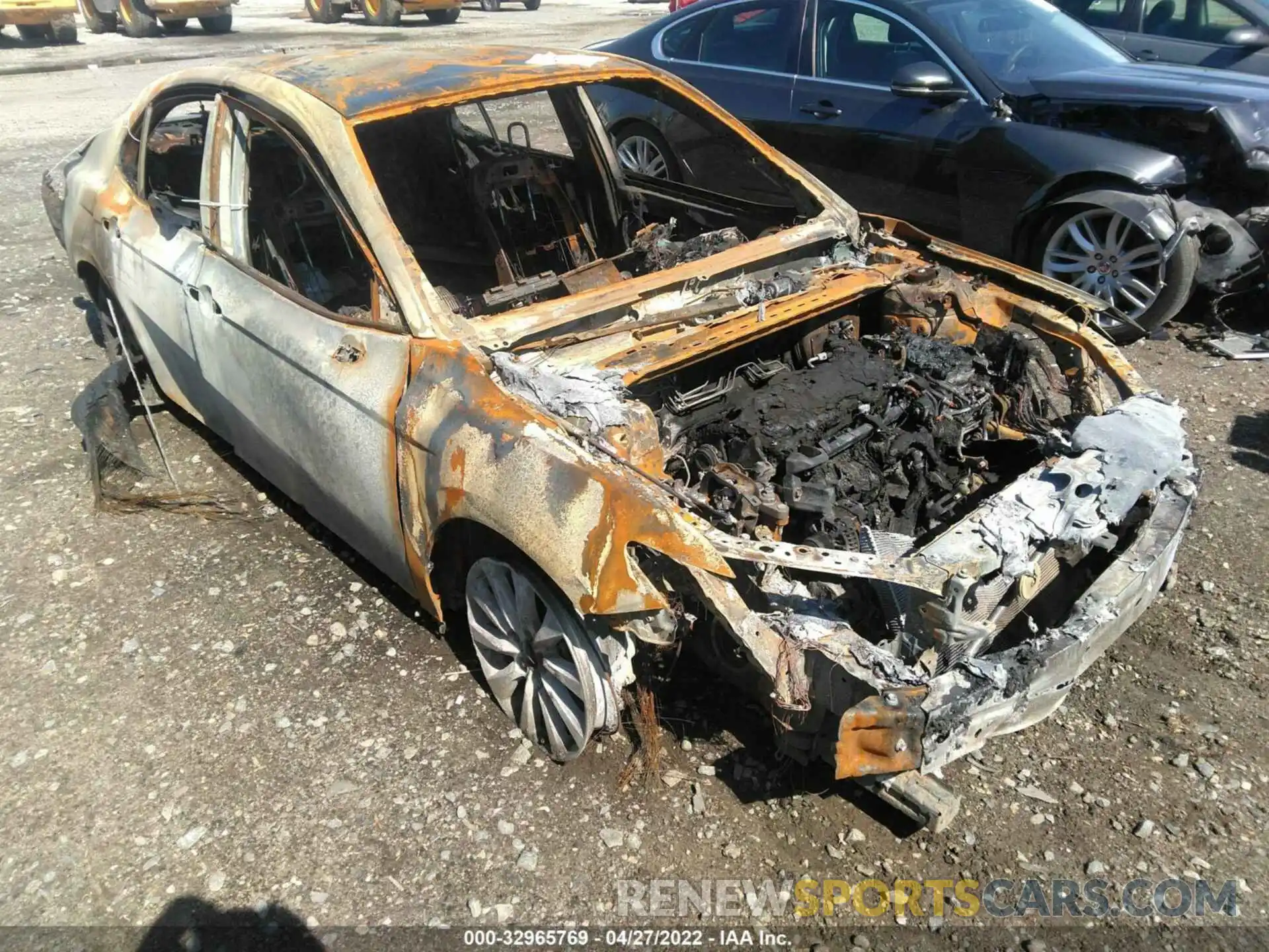 1 Photograph of a damaged car 4T1B11HK1KU856089 TOYOTA CAMRY 2019