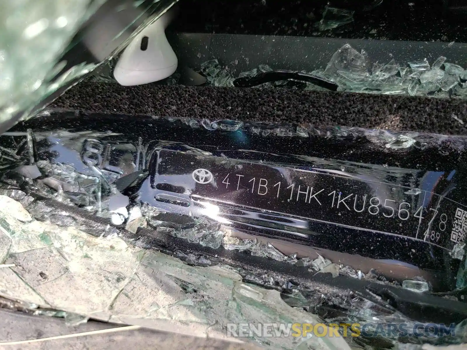 10 Photograph of a damaged car 4T1B11HK1KU856478 TOYOTA CAMRY 2019