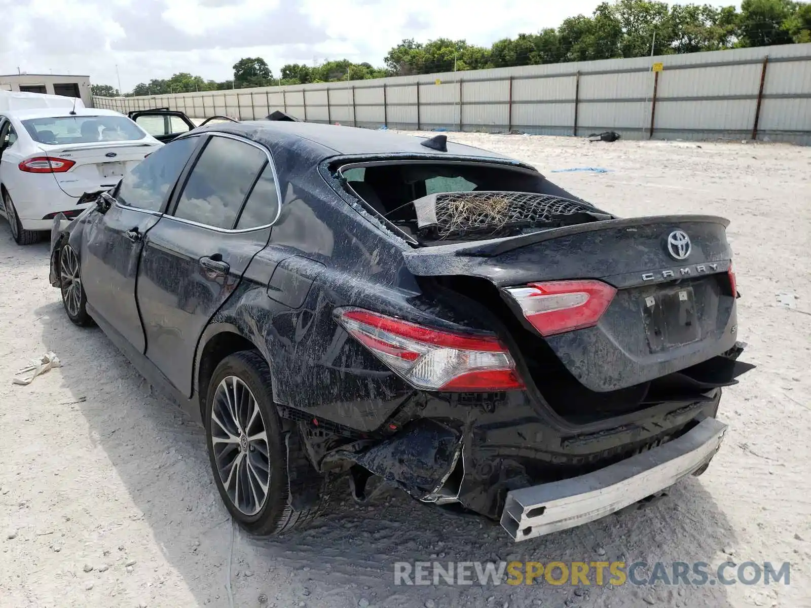 3 Photograph of a damaged car 4T1B11HK1KU856478 TOYOTA CAMRY 2019