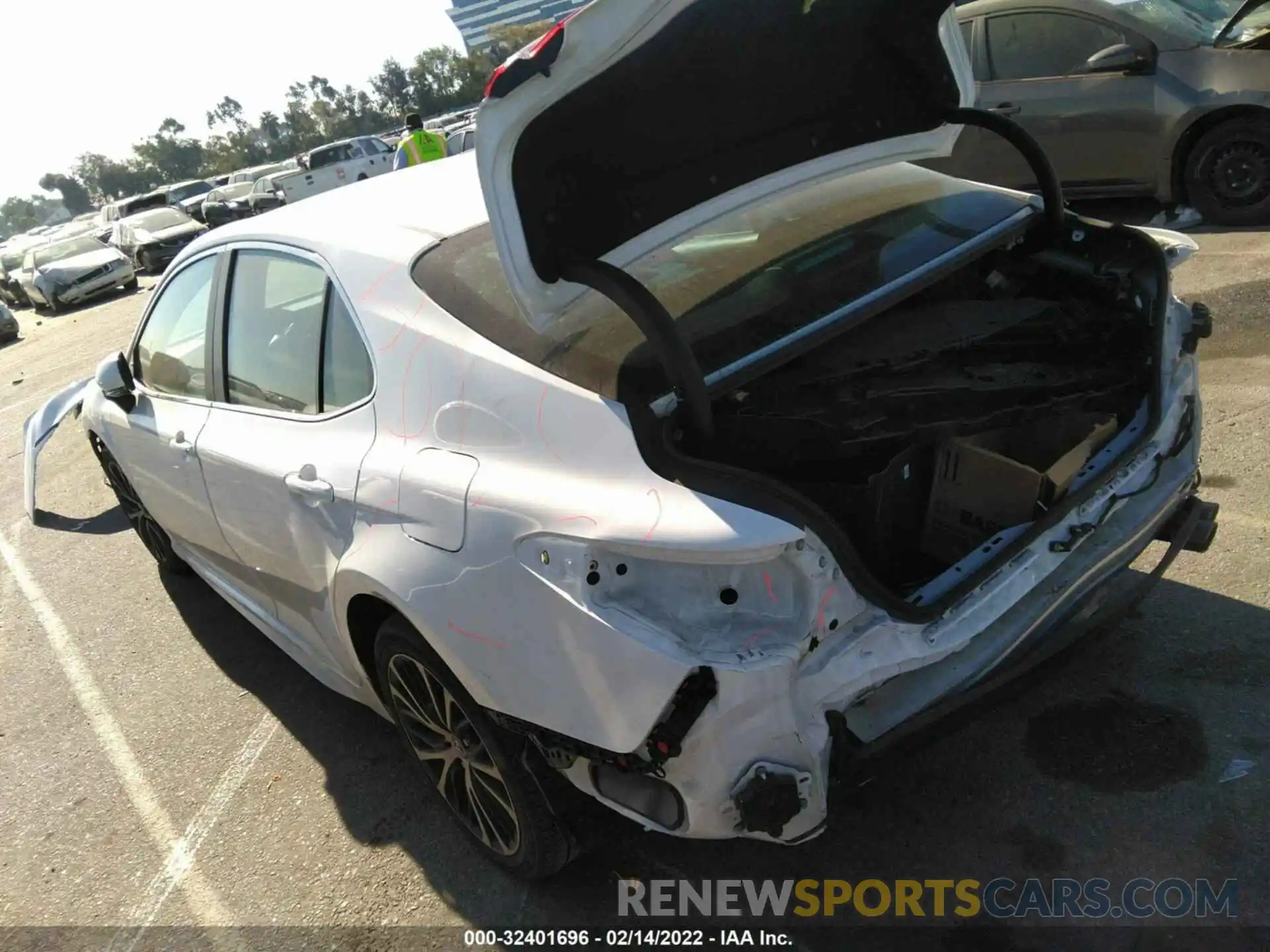 3 Photograph of a damaged car 4T1B11HK2KU160390 TOYOTA CAMRY 2019