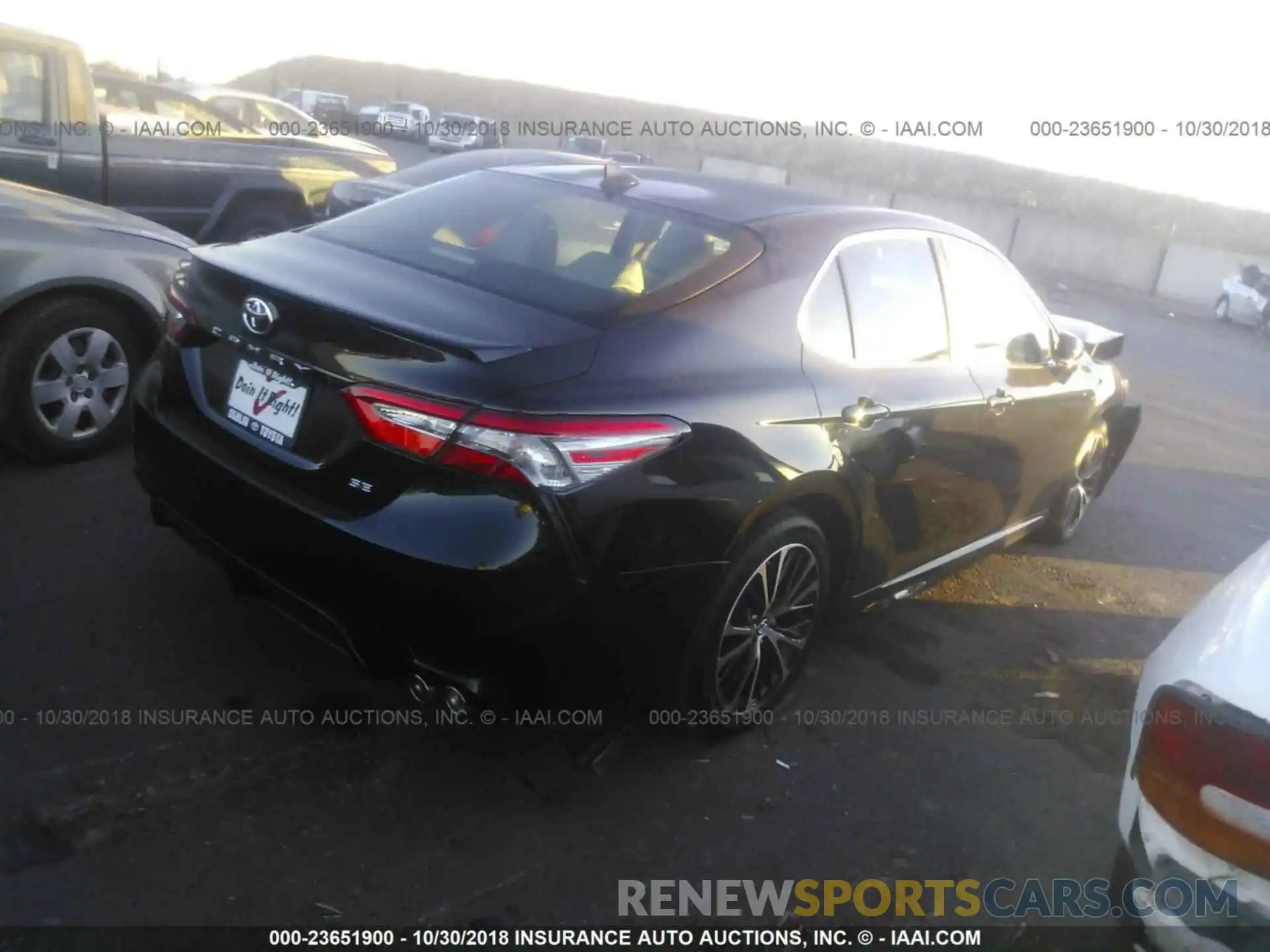 4 Photograph of a damaged car 4T1B11HK2KU161569 TOYOTA CAMRY 2019