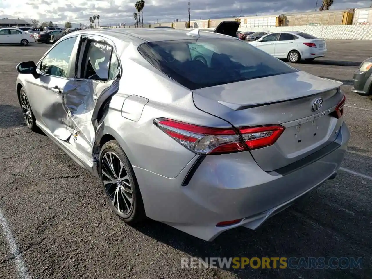 3 Photograph of a damaged car 4T1B11HK2KU162818 TOYOTA CAMRY 2019