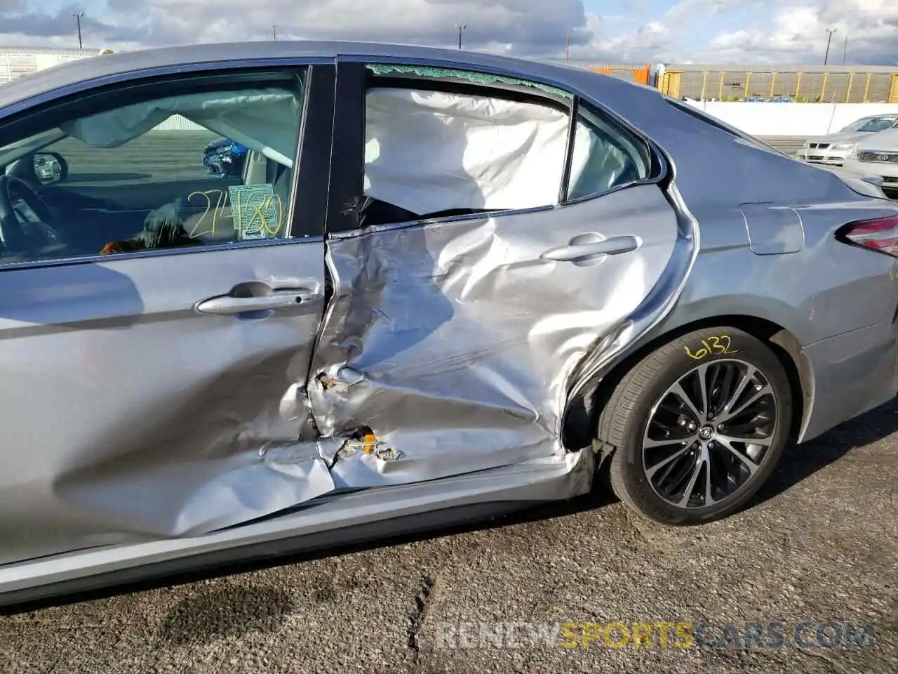 9 Photograph of a damaged car 4T1B11HK2KU162818 TOYOTA CAMRY 2019