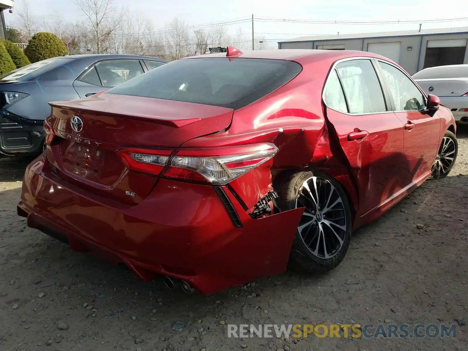 4 Photograph of a damaged car 4T1B11HK2KU163161 TOYOTA CAMRY 2019