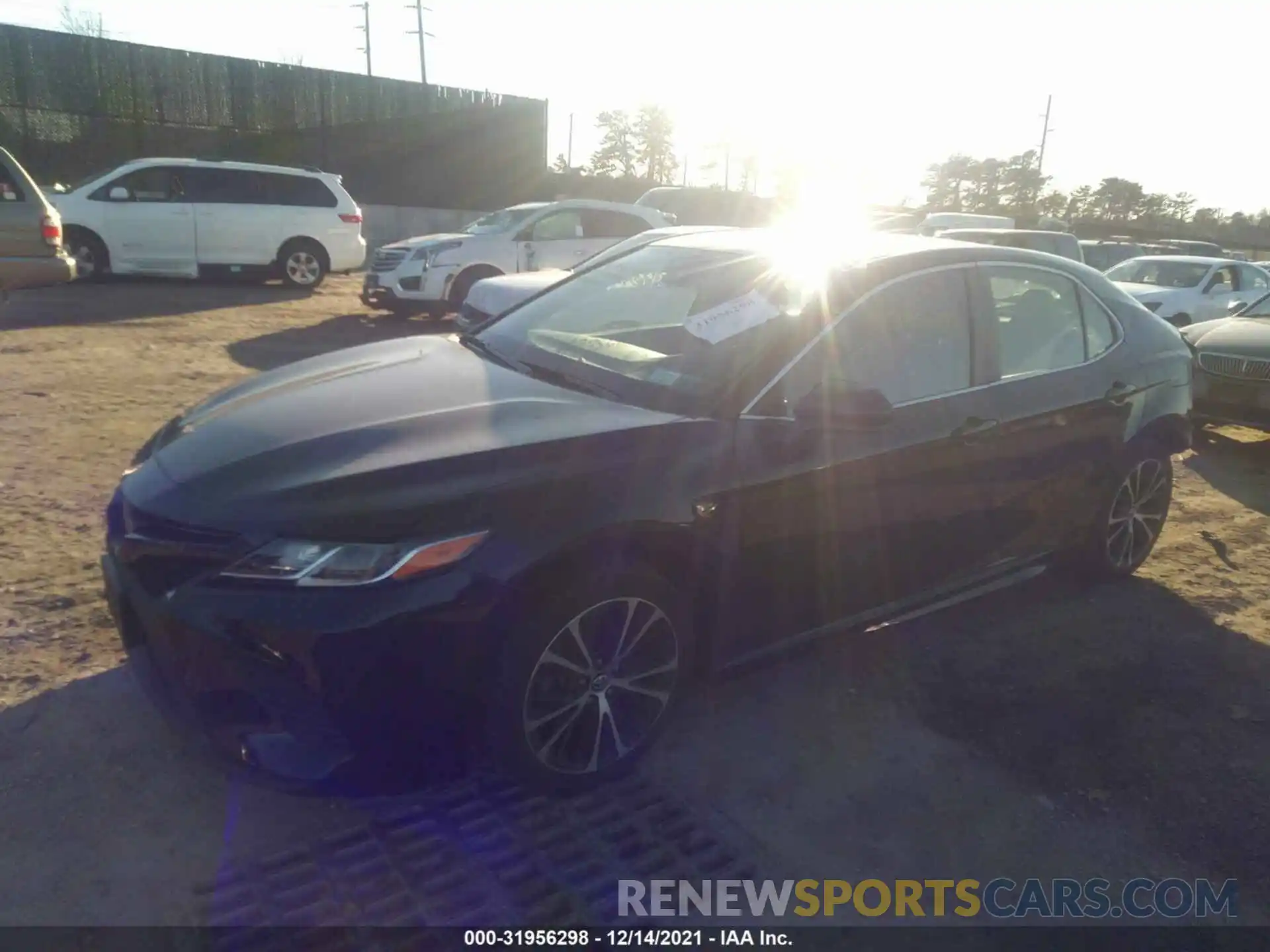 2 Photograph of a damaged car 4T1B11HK2KU164360 TOYOTA CAMRY 2019