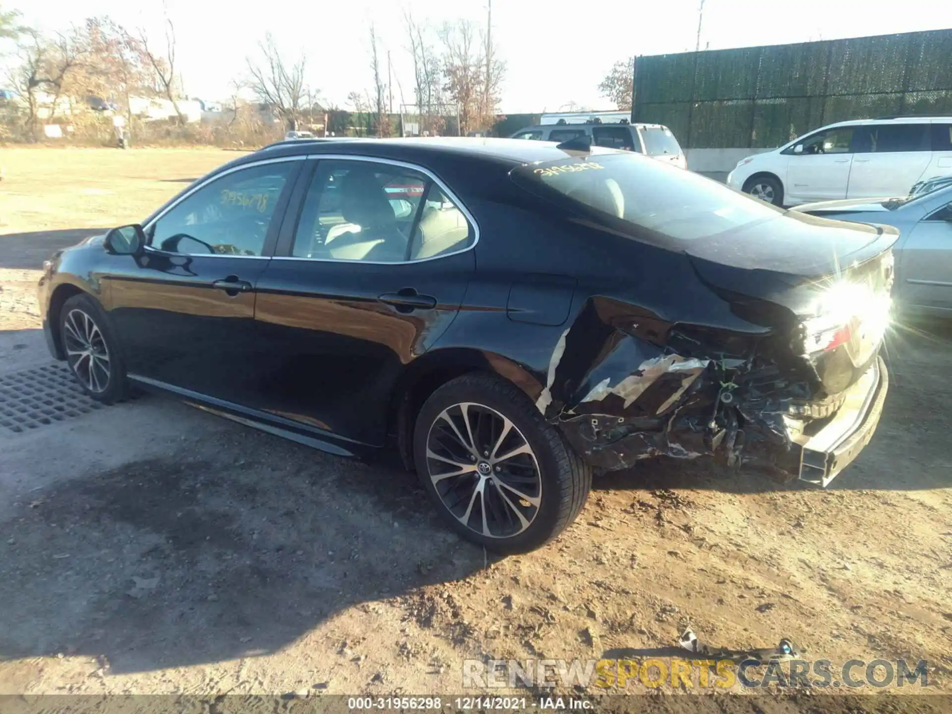 3 Photograph of a damaged car 4T1B11HK2KU164360 TOYOTA CAMRY 2019