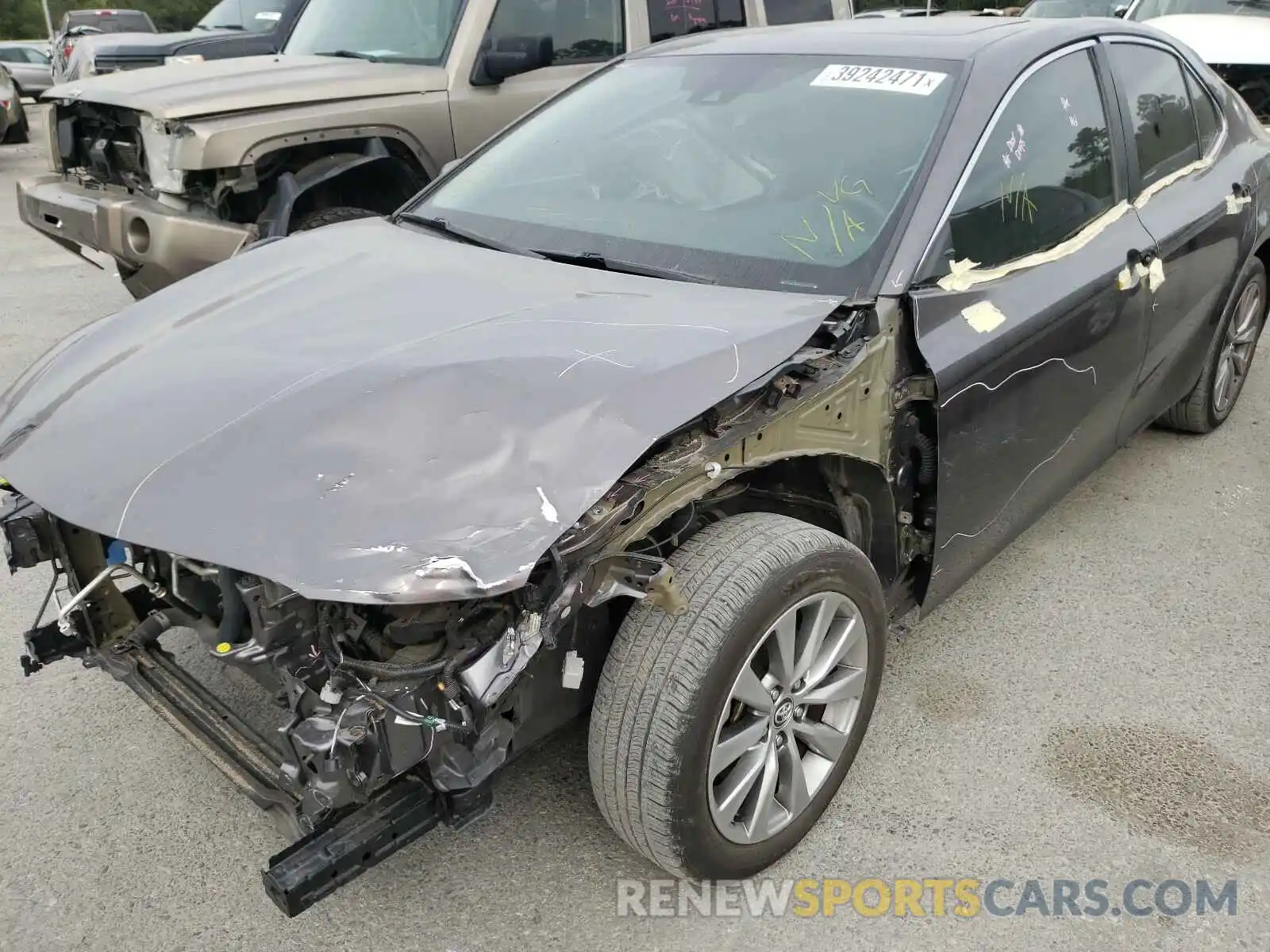 10 Photograph of a damaged car 4T1B11HK2KU168540 TOYOTA CAMRY 2019