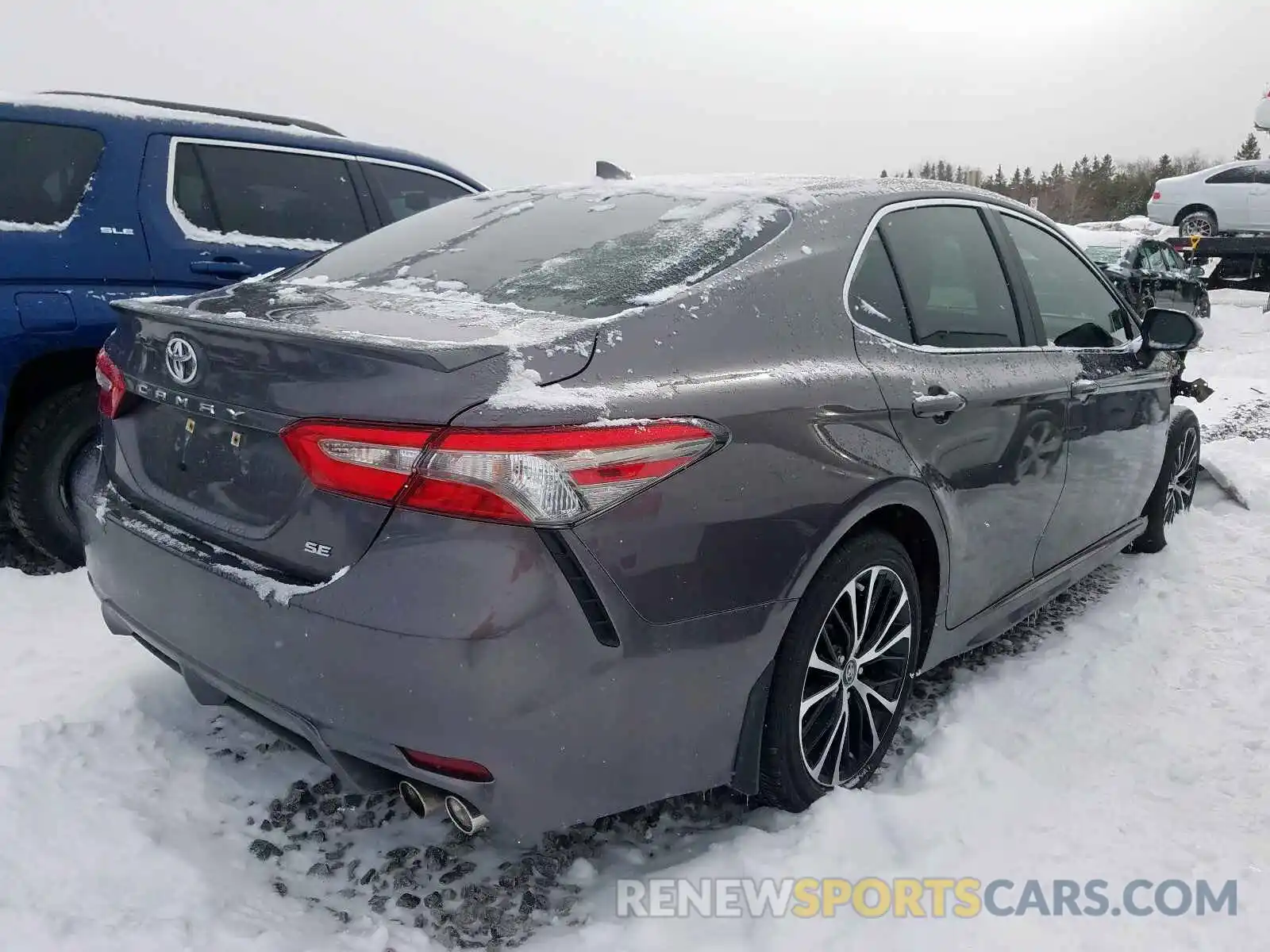 4 Фотография поврежденного автомобиля 4T1B11HK2KU168697 TOYOTA CAMRY 2019