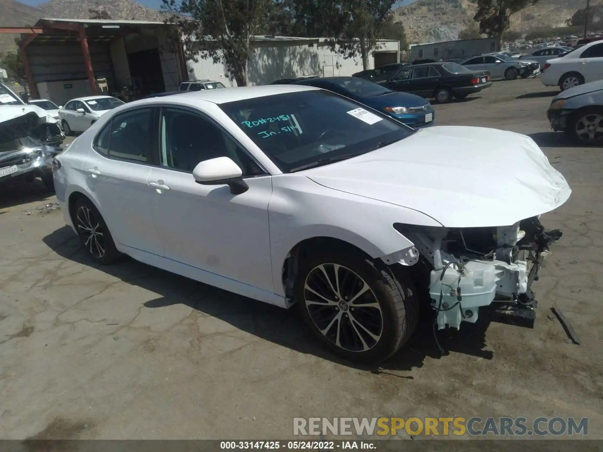 1 Photograph of a damaged car 4T1B11HK2KU169042 TOYOTA CAMRY 2019