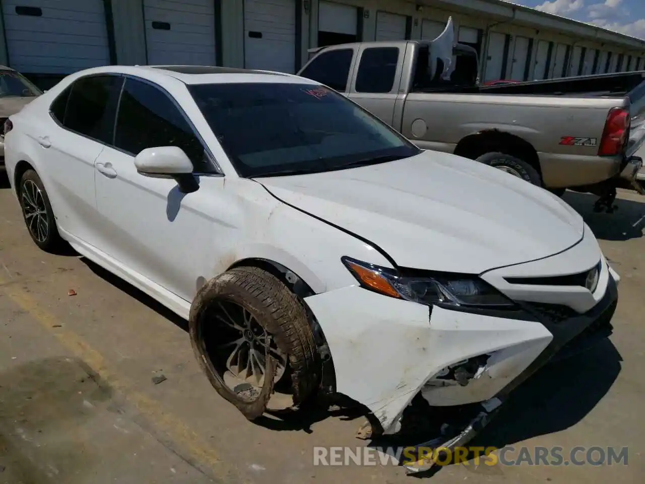 1 Photograph of a damaged car 4T1B11HK2KU171602 TOYOTA CAMRY 2019