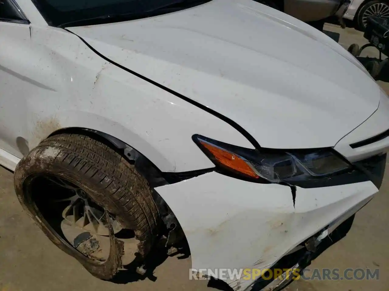 9 Photograph of a damaged car 4T1B11HK2KU171602 TOYOTA CAMRY 2019