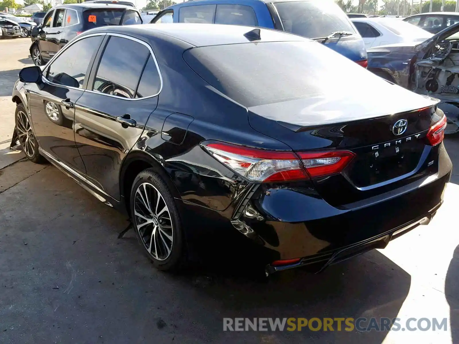 3 Photograph of a damaged car 4T1B11HK2KU173821 TOYOTA CAMRY 2019