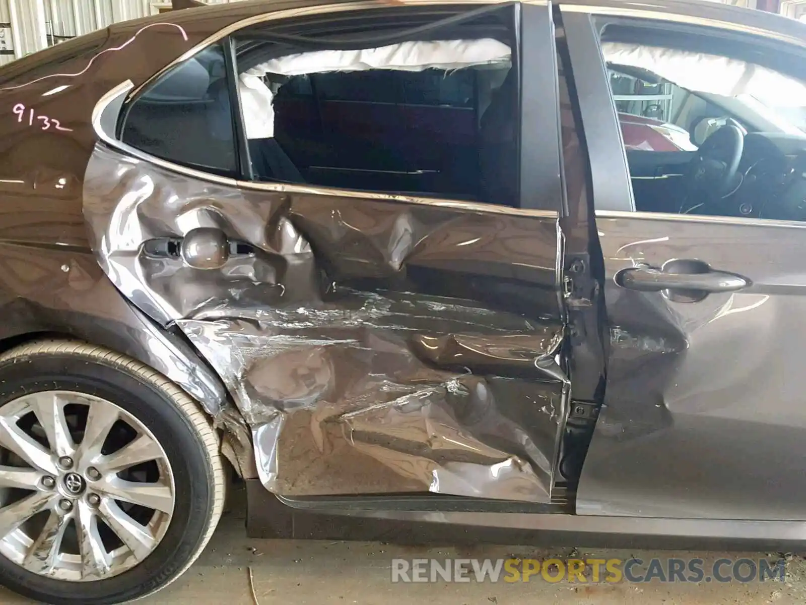 9 Photograph of a damaged car 4T1B11HK2KU174130 TOYOTA CAMRY 2019