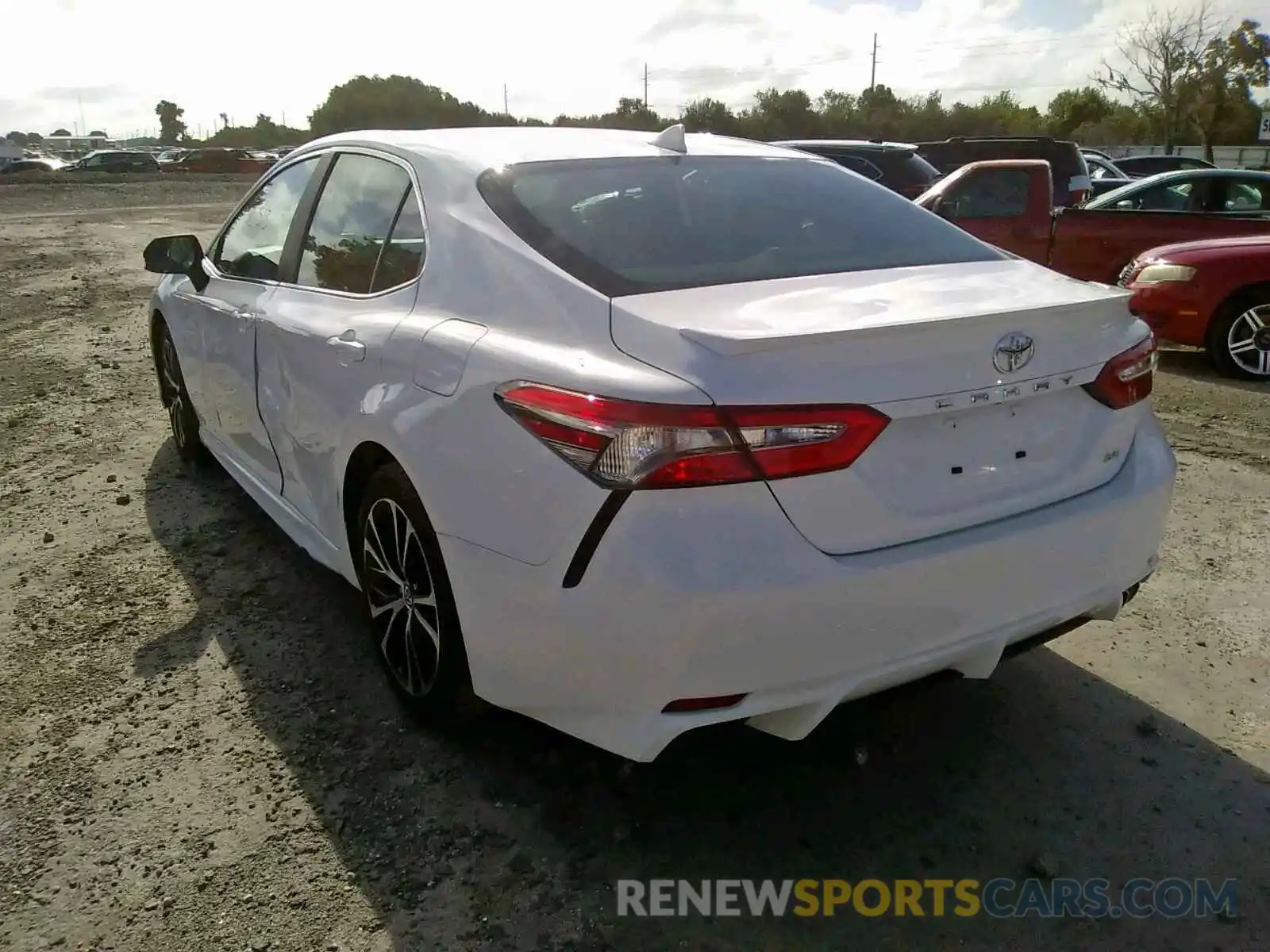 3 Photograph of a damaged car 4T1B11HK2KU175195 TOYOTA CAMRY 2019