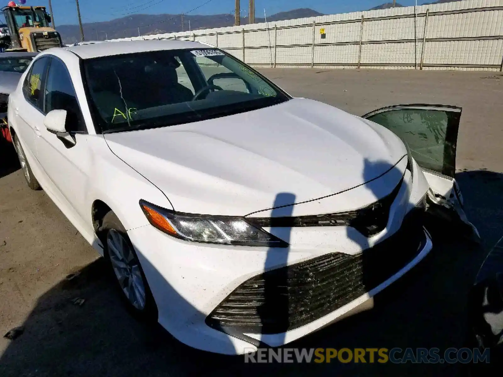 1 Photograph of a damaged car 4T1B11HK2KU175553 TOYOTA CAMRY 2019