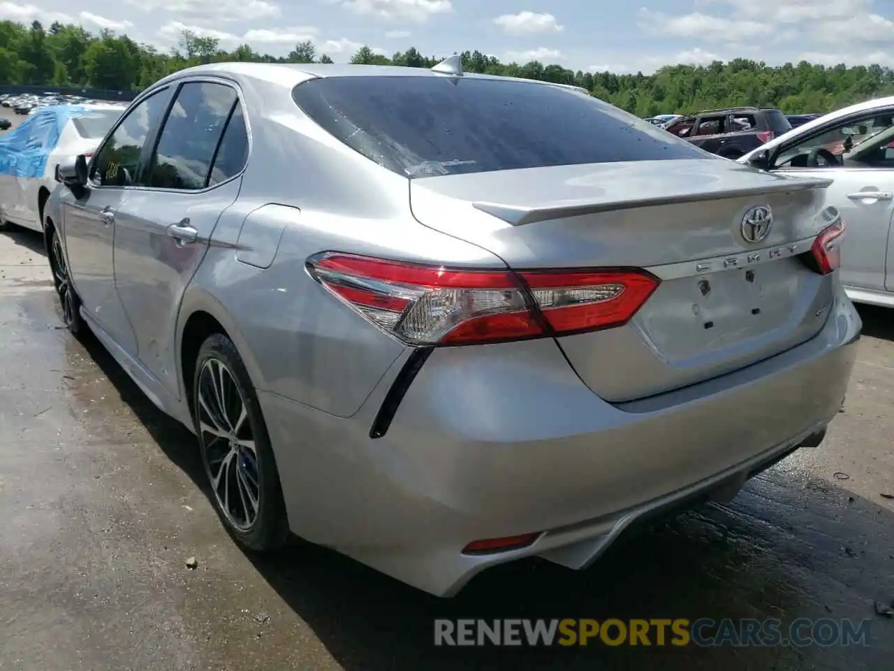 3 Photograph of a damaged car 4T1B11HK2KU176119 TOYOTA CAMRY 2019