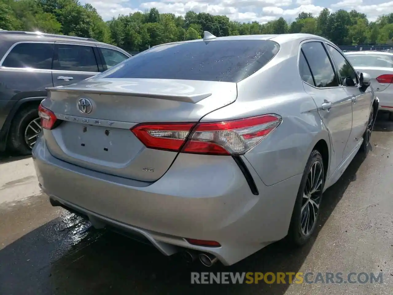 4 Photograph of a damaged car 4T1B11HK2KU176119 TOYOTA CAMRY 2019