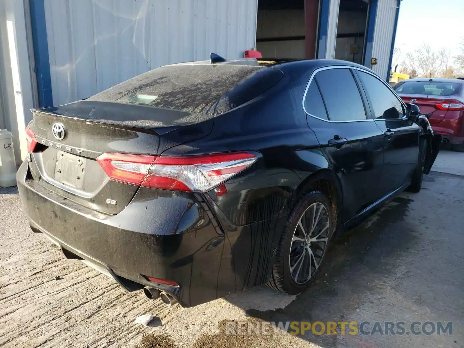 4 Фотография поврежденного автомобиля 4T1B11HK2KU177416 TOYOTA CAMRY 2019