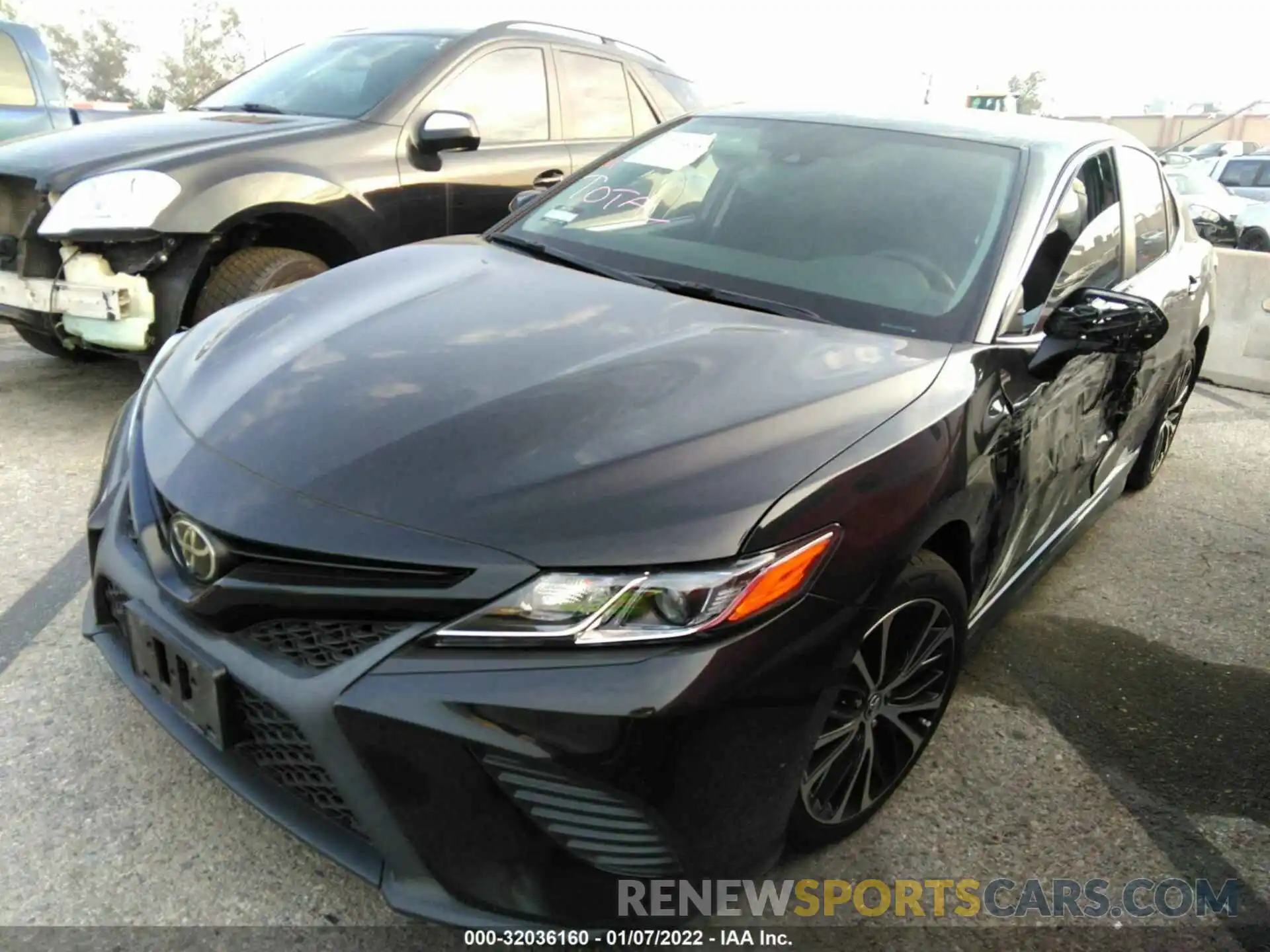 2 Photograph of a damaged car 4T1B11HK2KU180557 TOYOTA CAMRY 2019