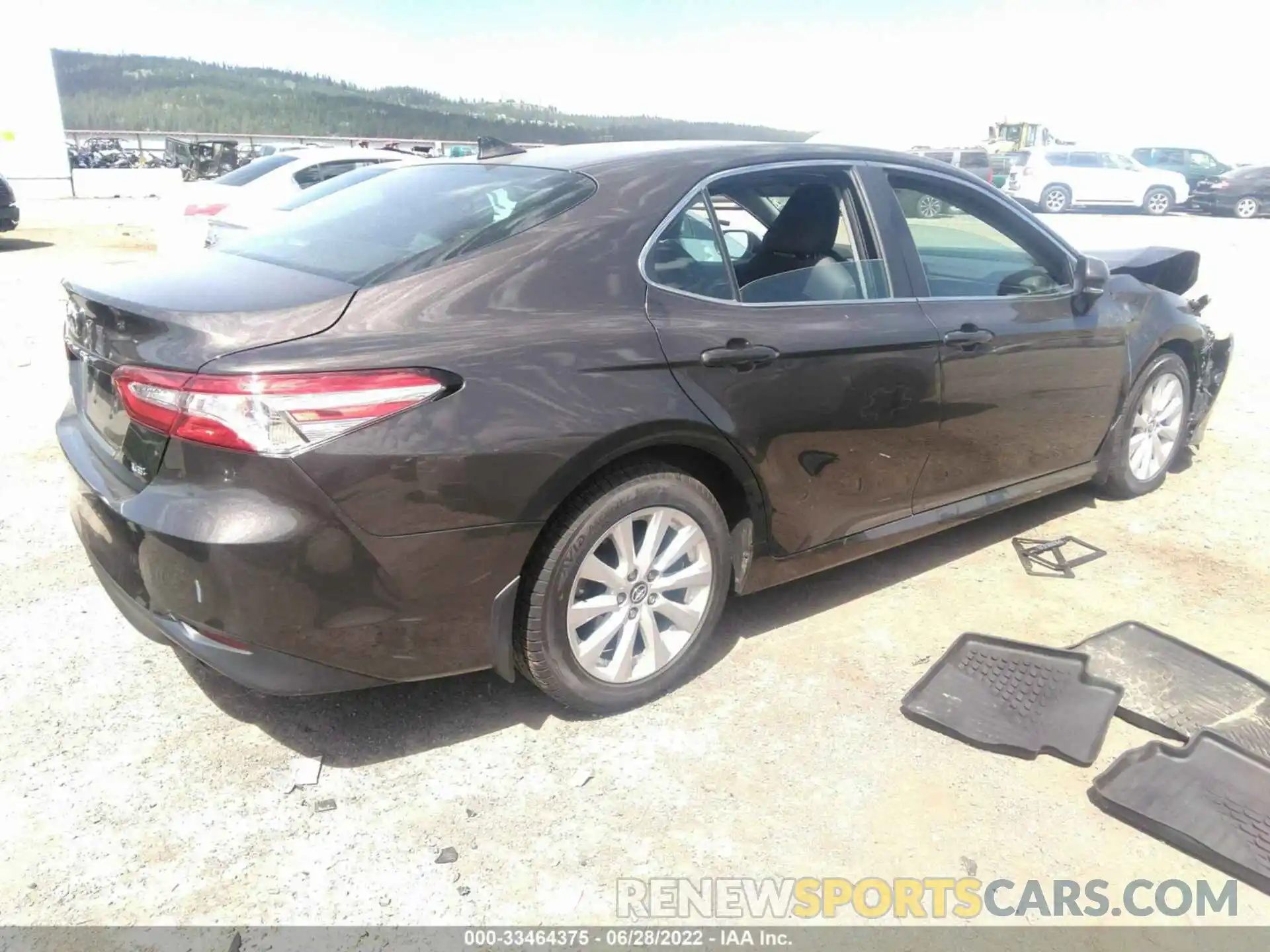 4 Photograph of a damaged car 4T1B11HK2KU180851 TOYOTA CAMRY 2019