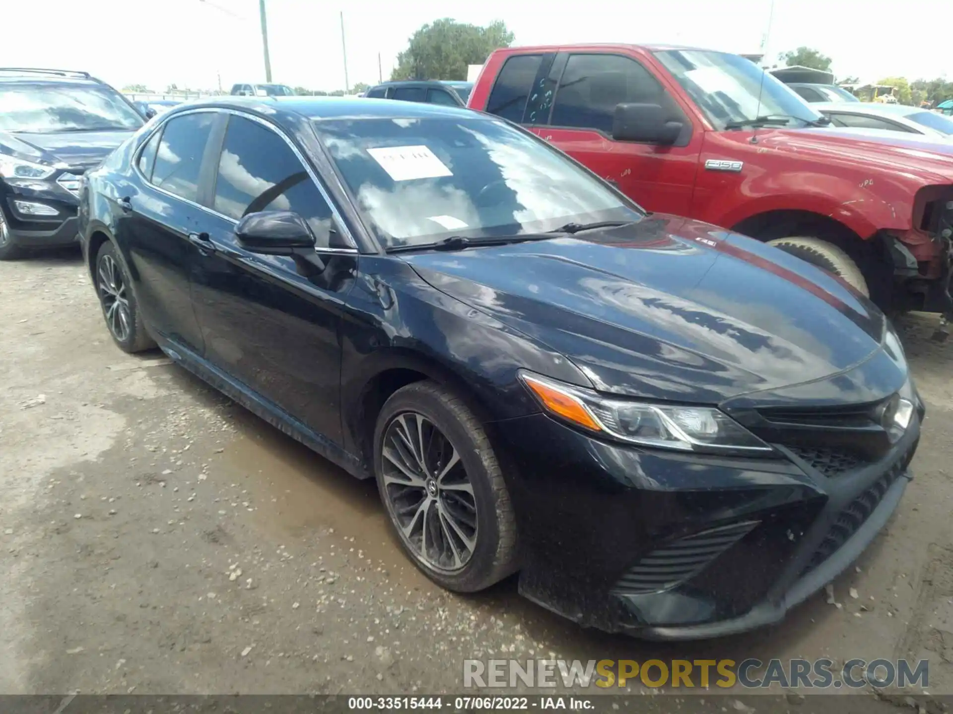 1 Photograph of a damaged car 4T1B11HK2KU181871 TOYOTA CAMRY 2019