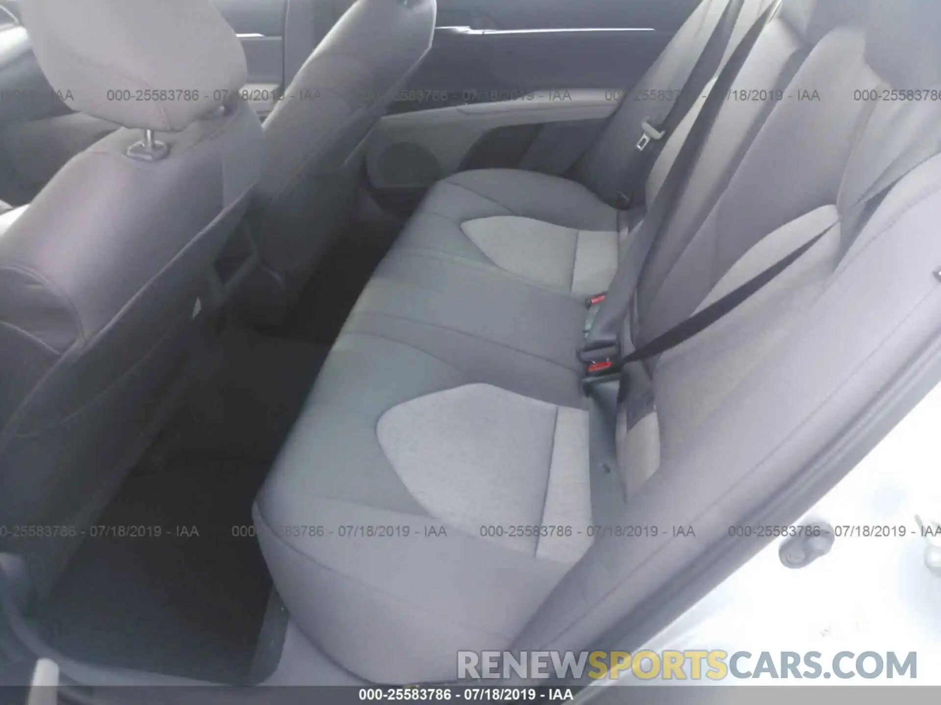 8 Photograph of a damaged car 4T1B11HK2KU182695 TOYOTA CAMRY 2019