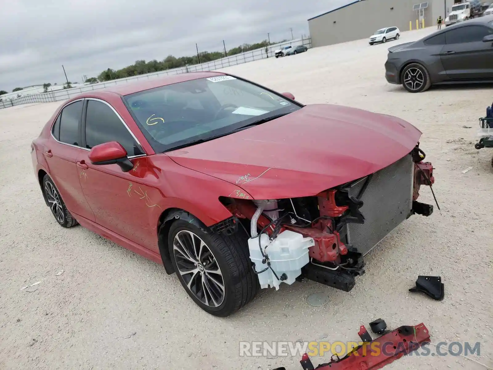 1 Photograph of a damaged car 4T1B11HK2KU184771 TOYOTA CAMRY 2019