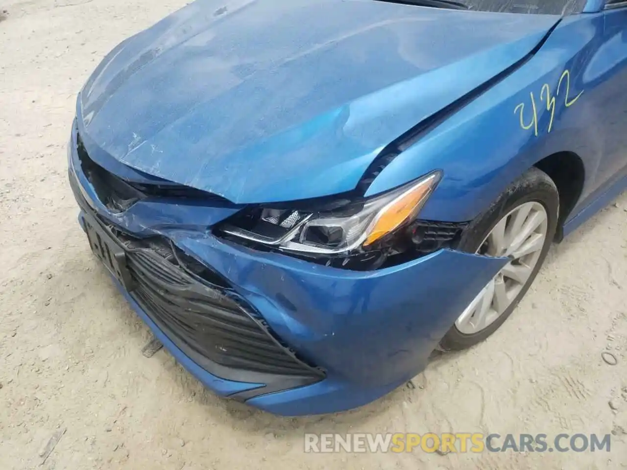 9 Photograph of a damaged car 4T1B11HK2KU186035 TOYOTA CAMRY 2019