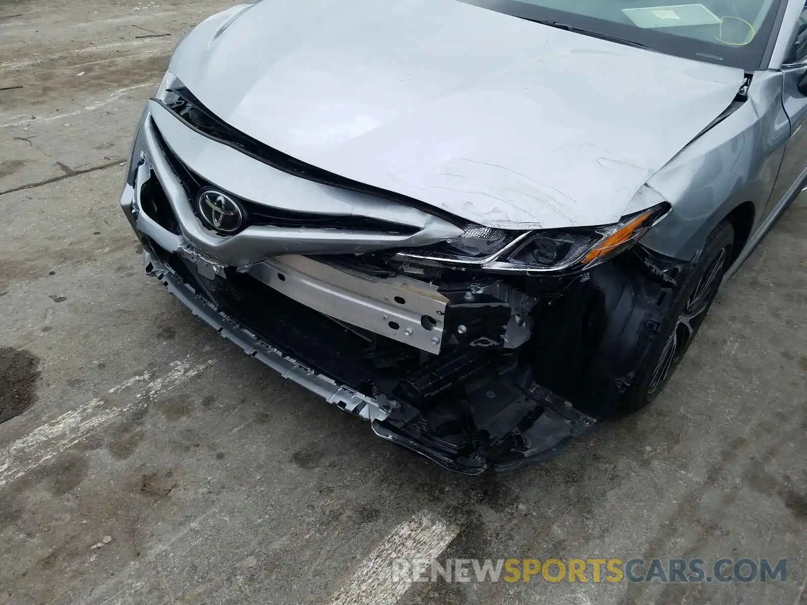 9 Photograph of a damaged car 4T1B11HK2KU187380 TOYOTA CAMRY 2019