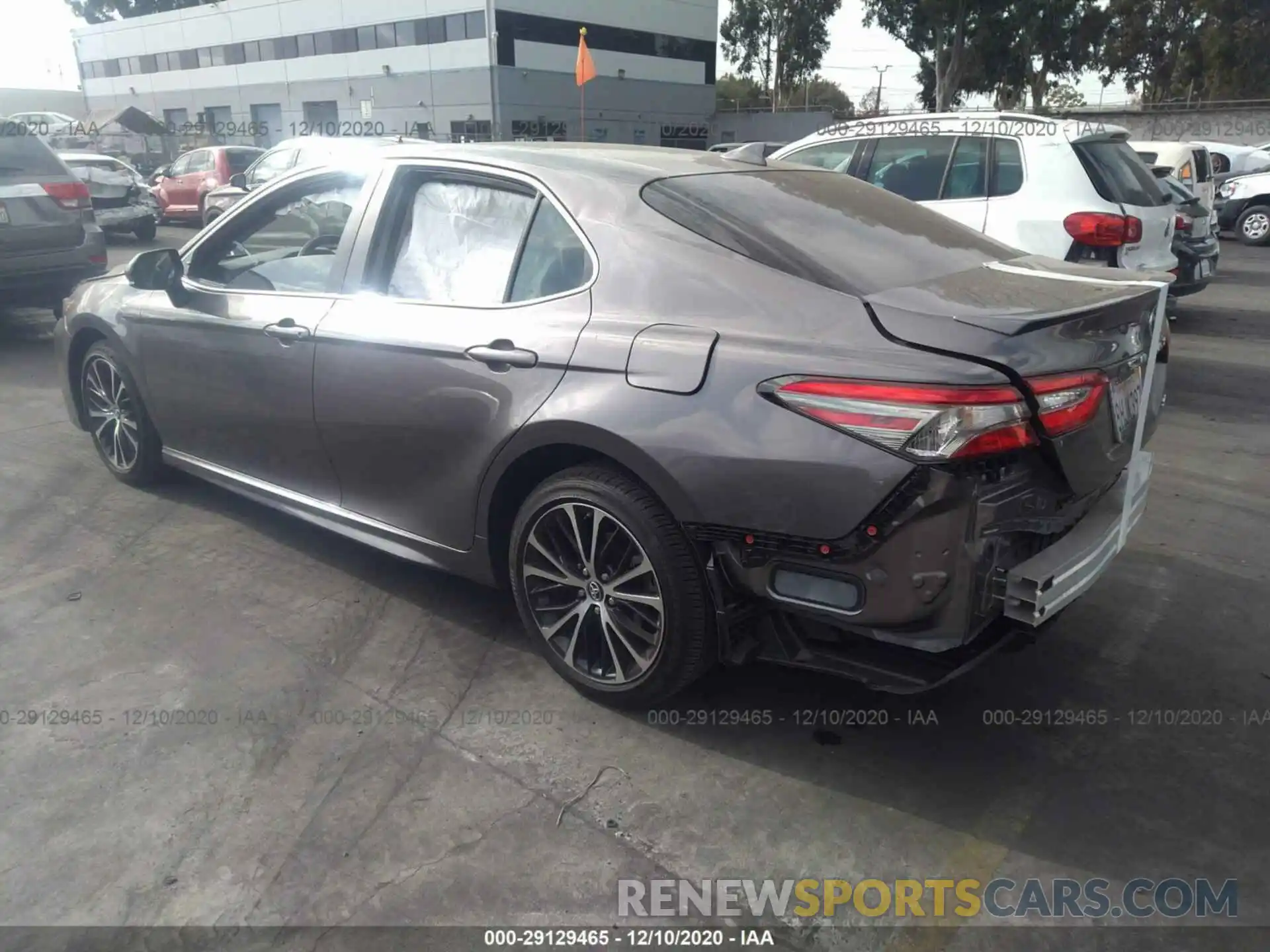 3 Photograph of a damaged car 4T1B11HK2KU189789 TOYOTA CAMRY 2019