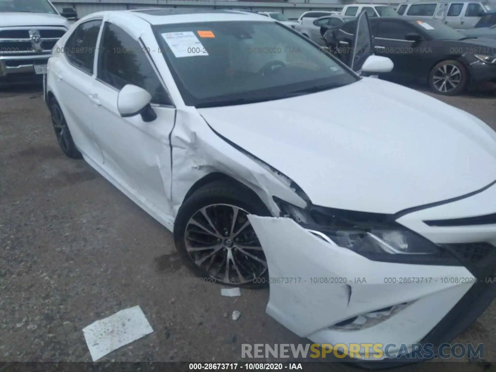 6 Photograph of a damaged car 4T1B11HK2KU190795 TOYOTA CAMRY 2019