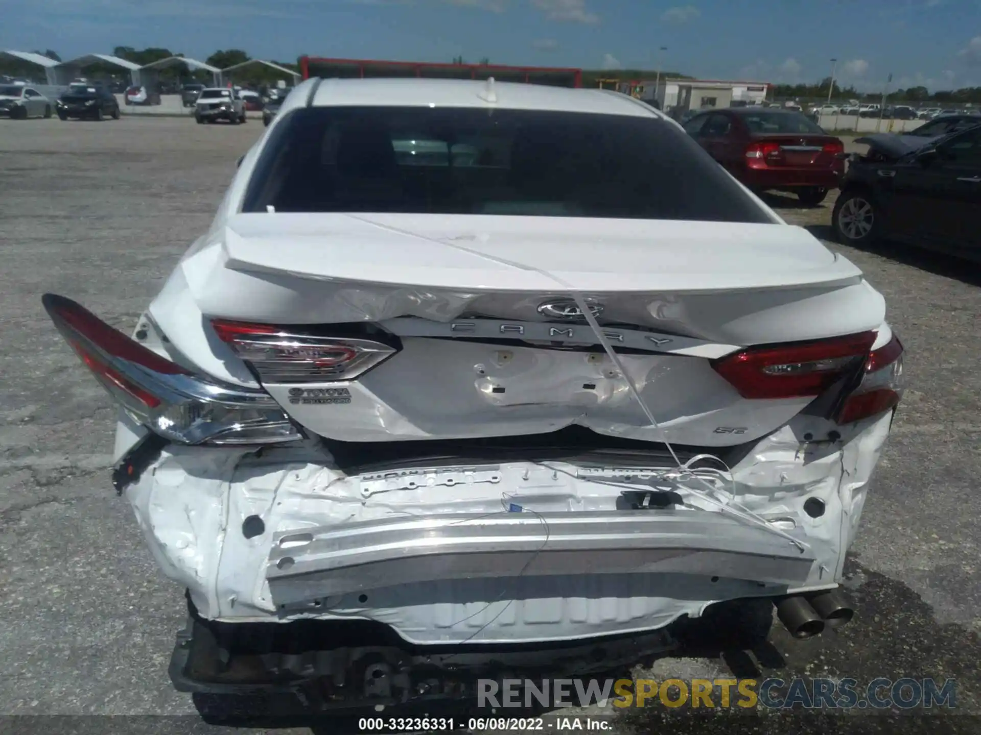 6 Photograph of a damaged car 4T1B11HK2KU191249 TOYOTA CAMRY 2019