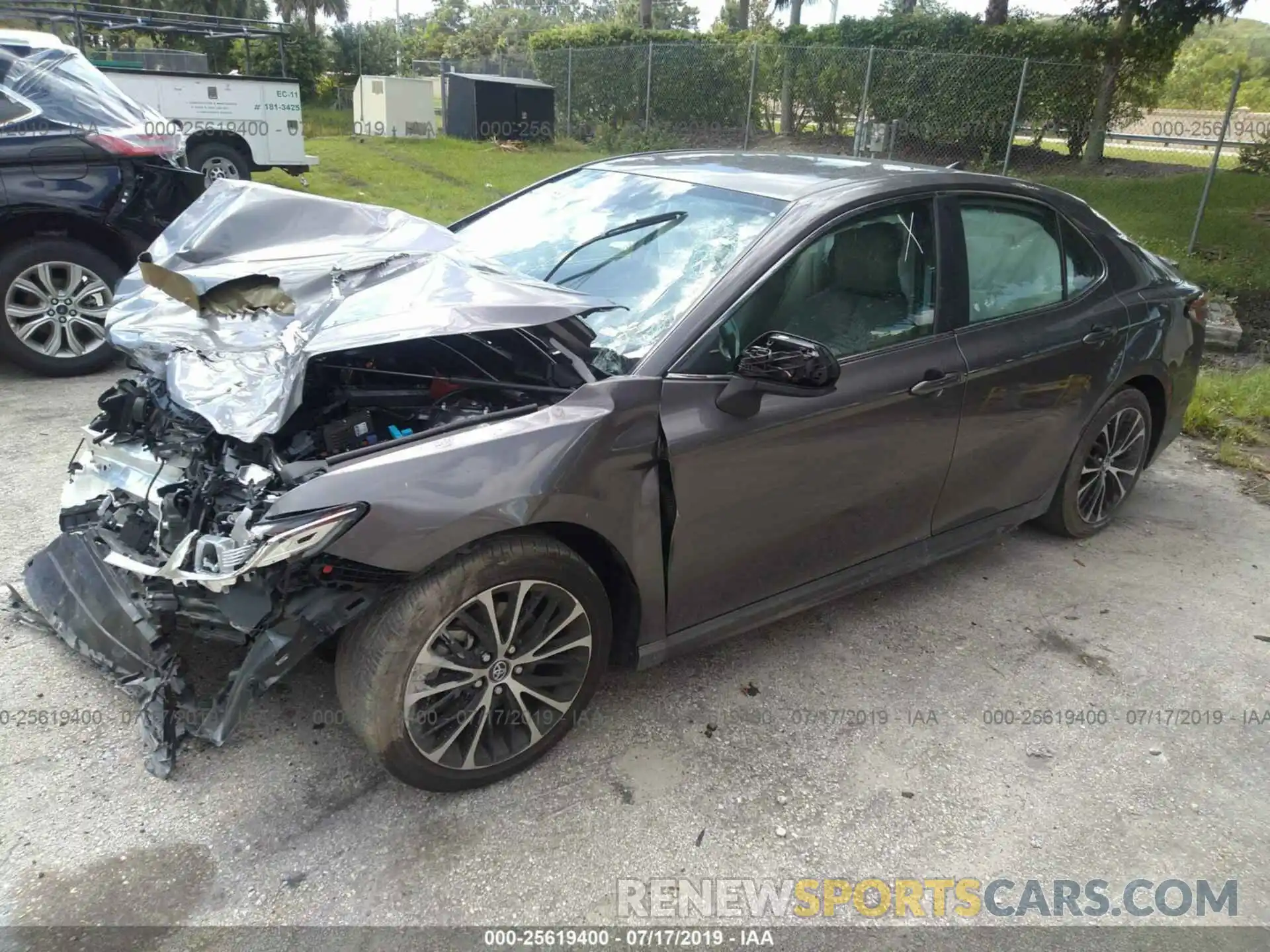 2 Photograph of a damaged car 4T1B11HK2KU193079 TOYOTA CAMRY 2019