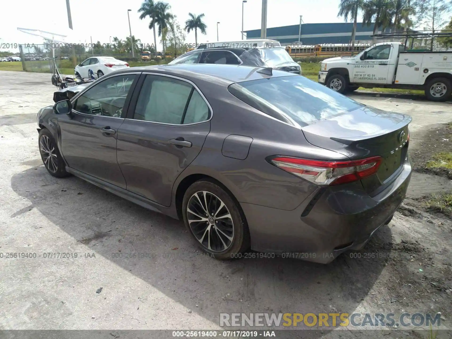 3 Photograph of a damaged car 4T1B11HK2KU193079 TOYOTA CAMRY 2019