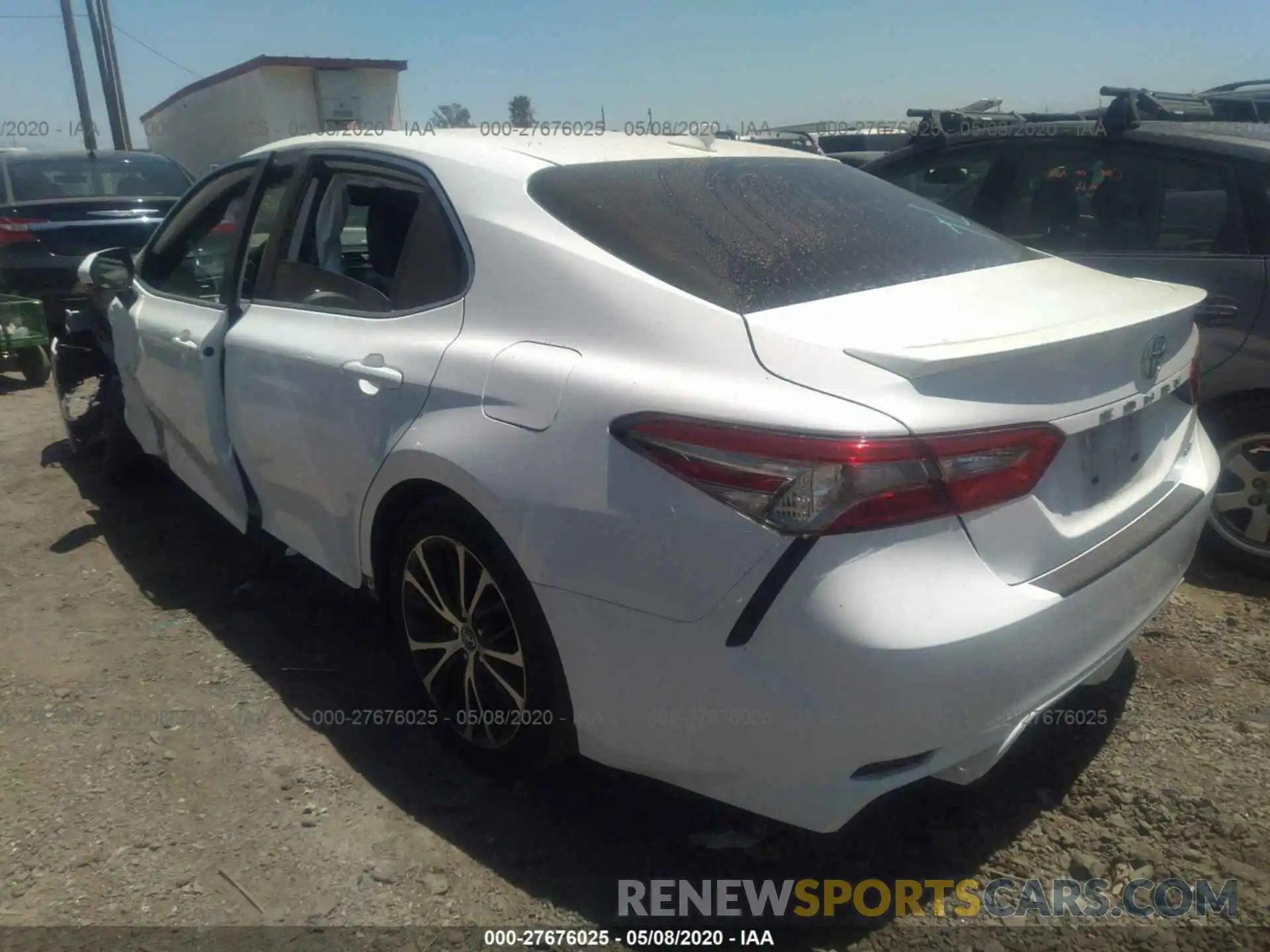 3 Photograph of a damaged car 4T1B11HK2KU193695 TOYOTA CAMRY 2019