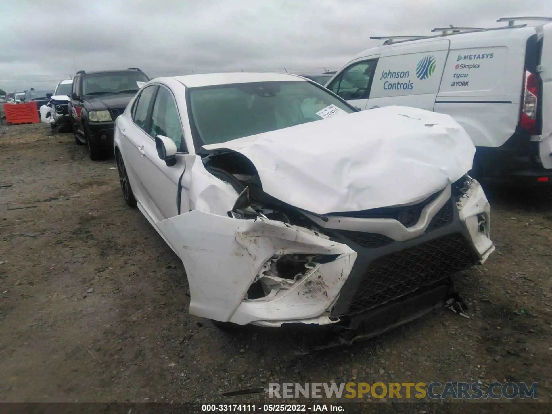 1 Photograph of a damaged car 4T1B11HK2KU194068 TOYOTA CAMRY 2019